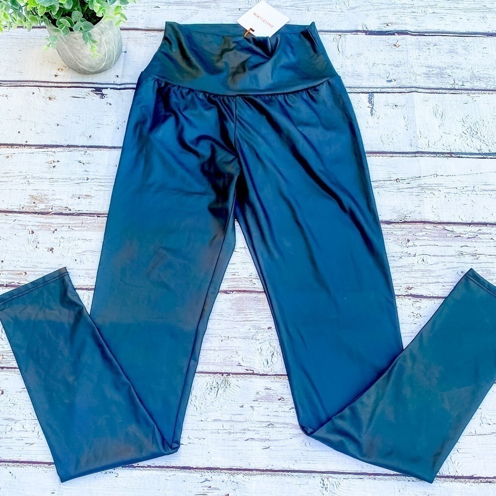 DailyLook High Waisted Black Vegan Leather Legging